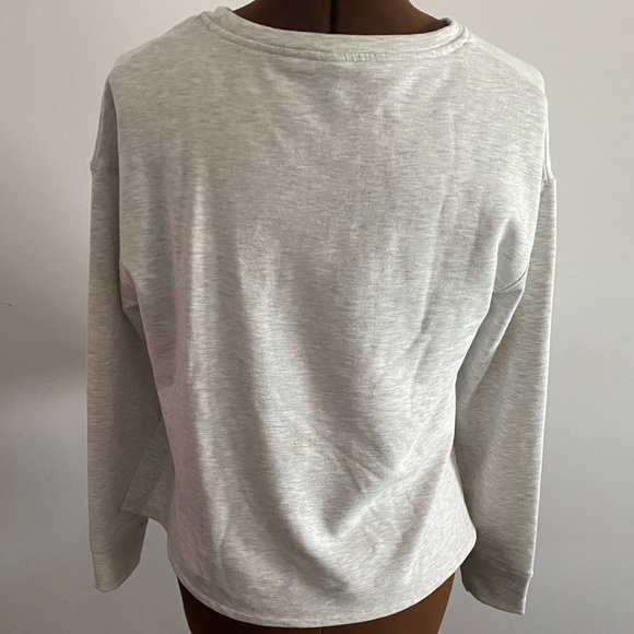 🤍HYBA🤍Activewear sweater in grey. Size large. Like new condition. Never worn. - Picture 7 of 16